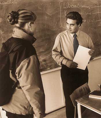 [Billede: Her ses en elev og en lærer.]