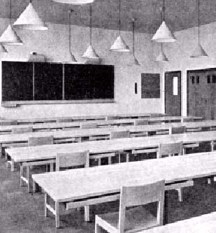 [Billede: Her ses en teknisk skole i 1930'erne .]